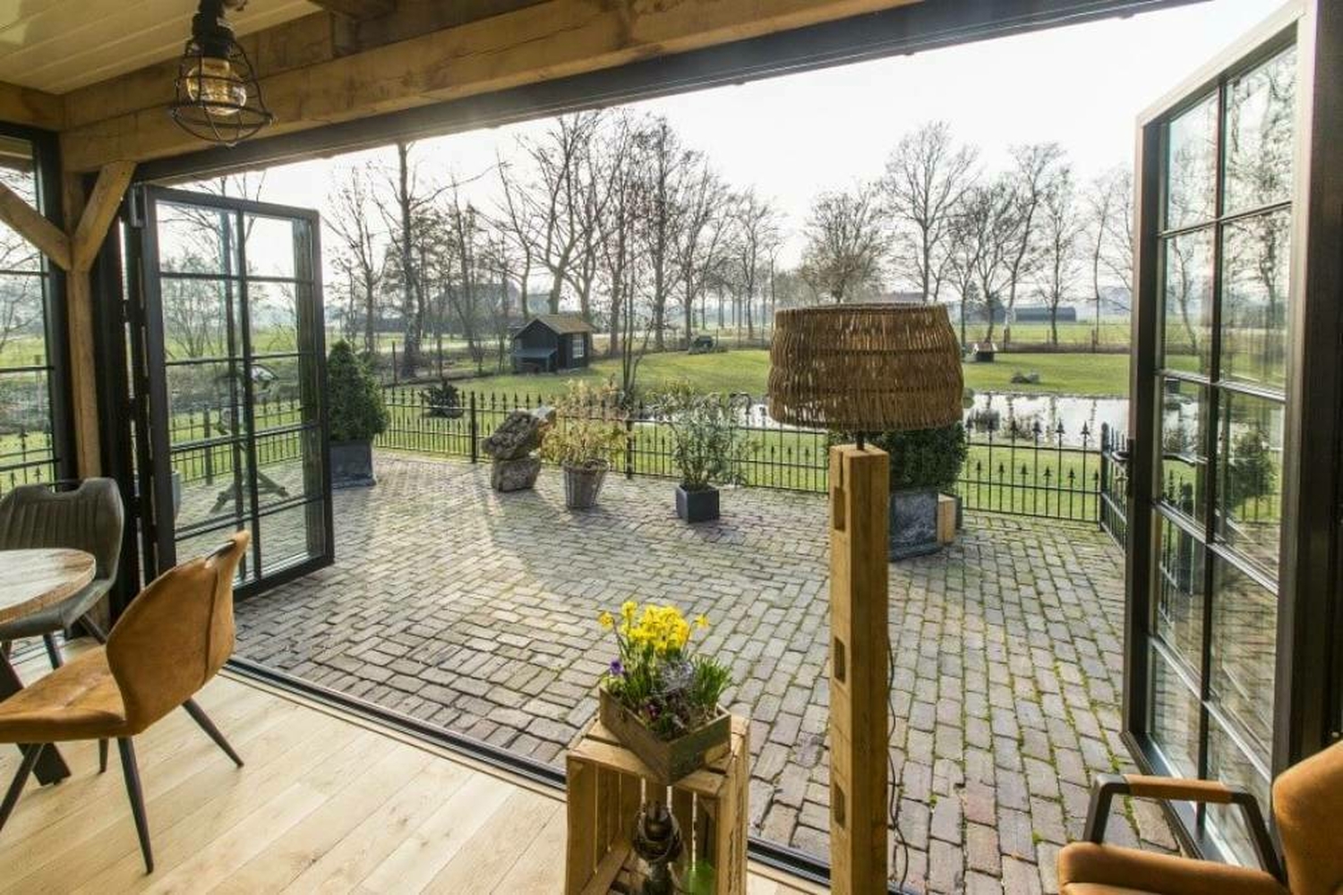 Side 04 Overkapping glazen pui aluminium gelderland 24 1000x1