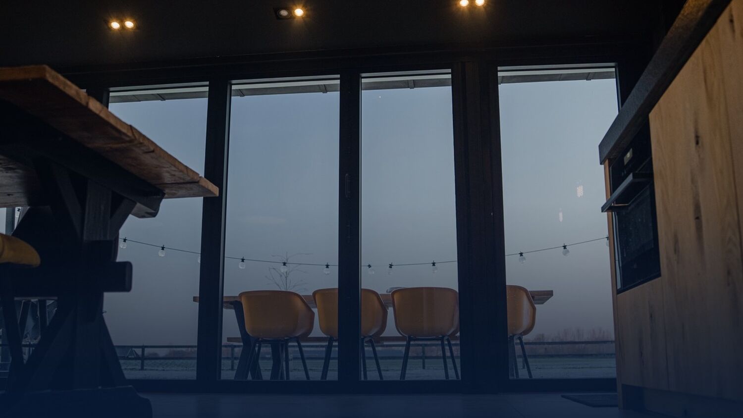 Kunststof schuifpui header