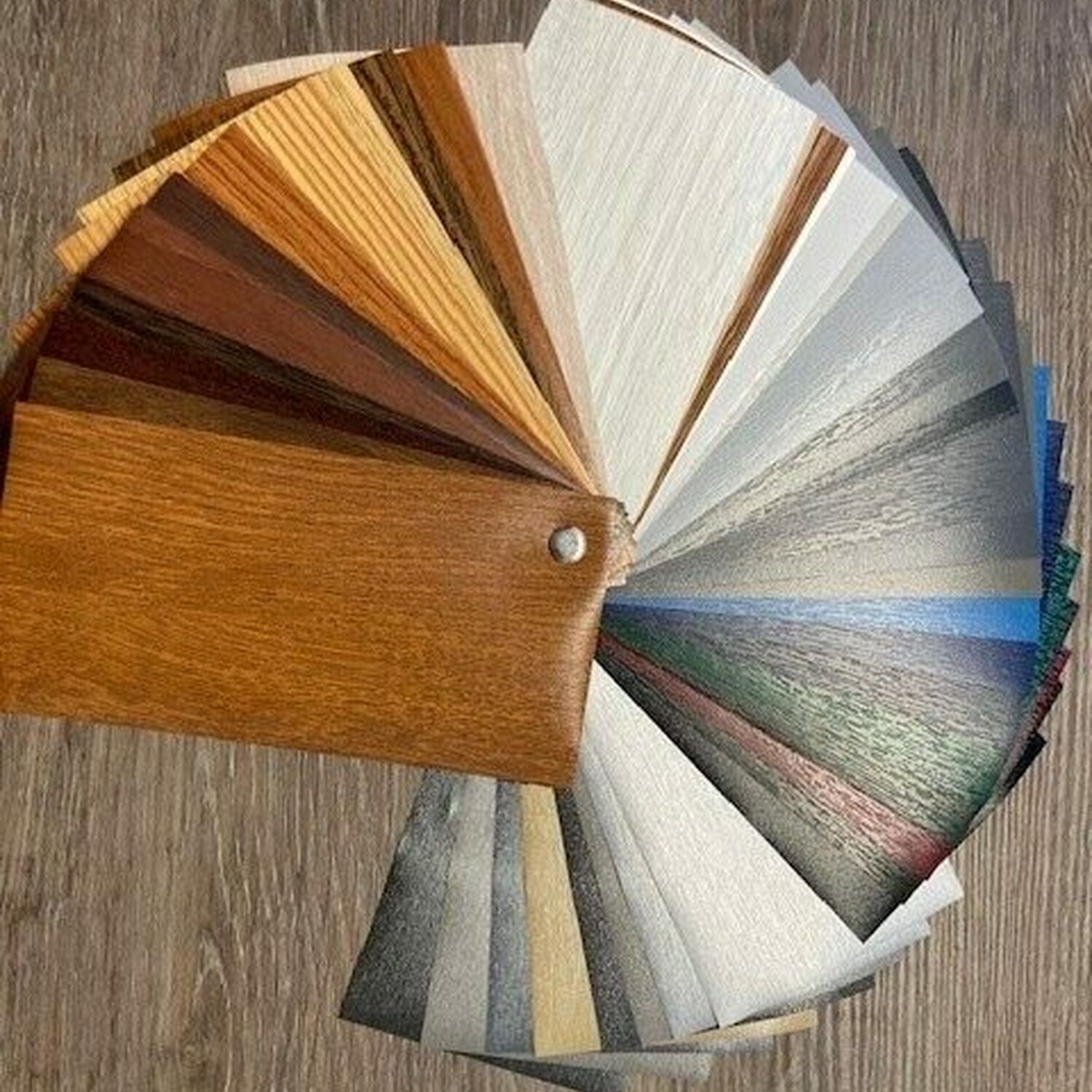 Kleurenwaaier kunststof kozijnen